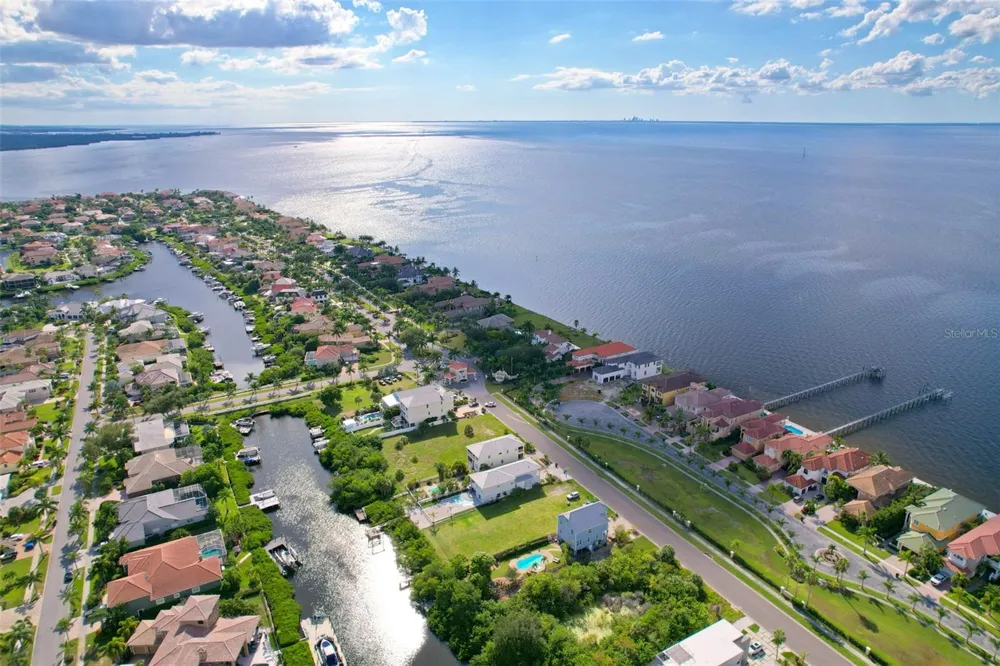6407 MARBELLA BOULEVARD Apollo Beach, FL 33572