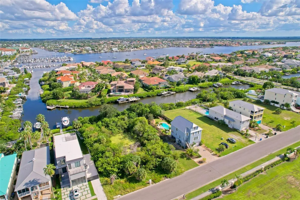 6407 MARBELLA BOULEVARD Apollo Beach, FL 33572