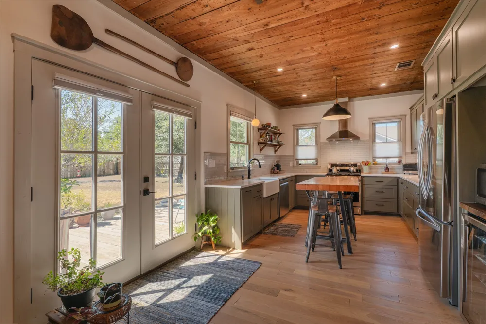 716 W 4th Street McGregor, TX 76657