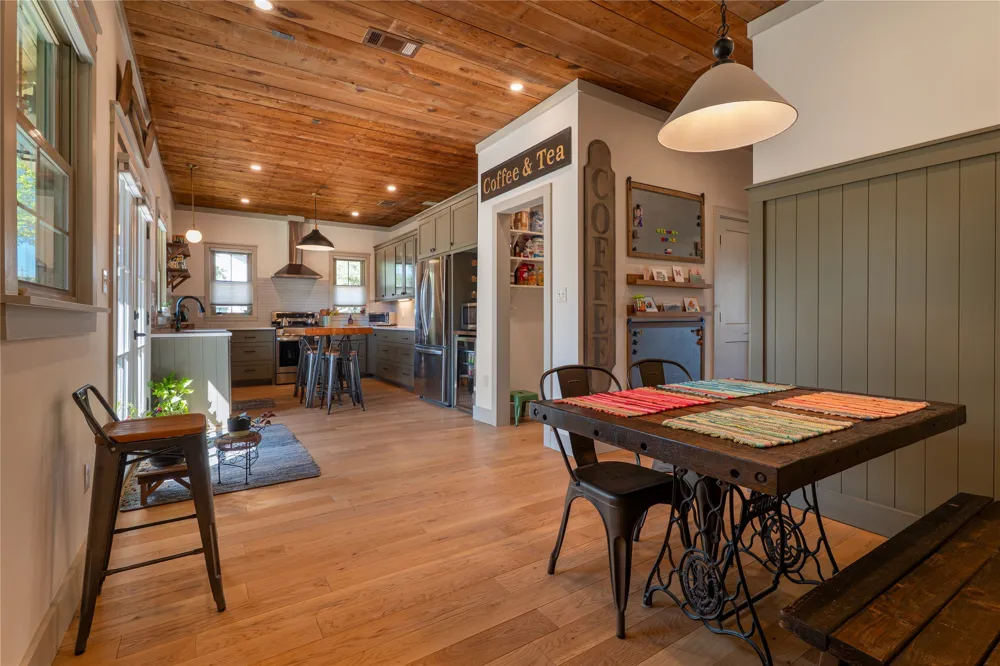 716 W 4th Street McGregor, TX 76657