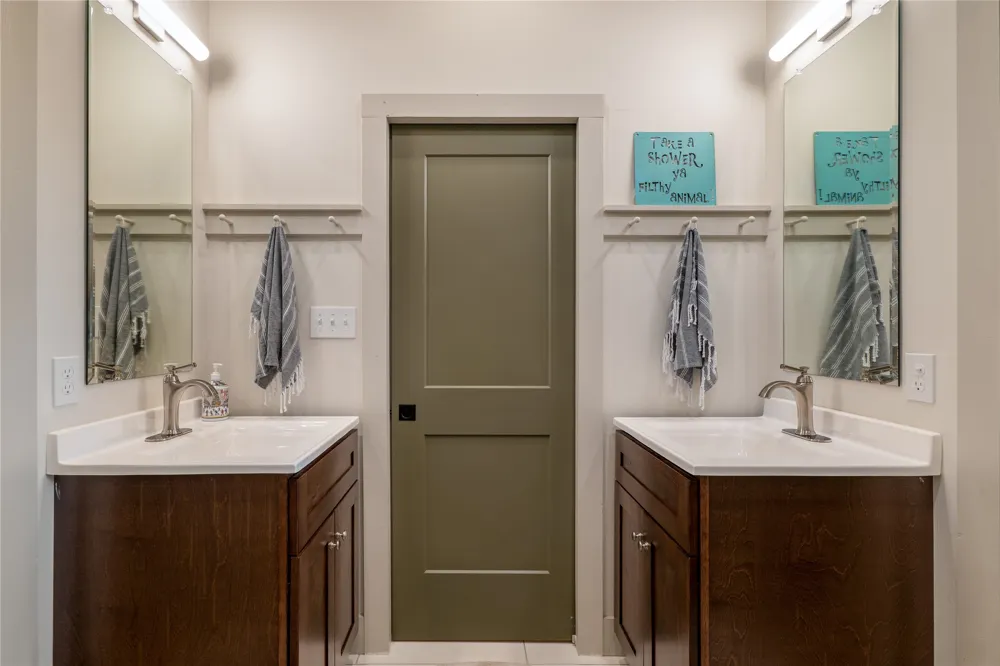 716 W 4th Street McGregor, TX 76657