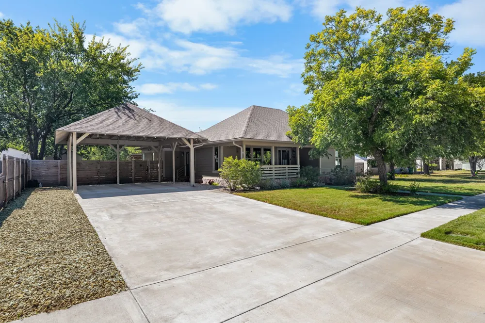716 W 4th Street McGregor, TX 76657