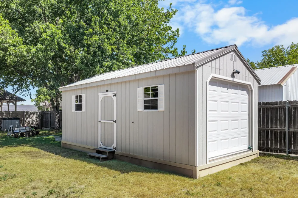716 W 4th Street McGregor, TX 76657