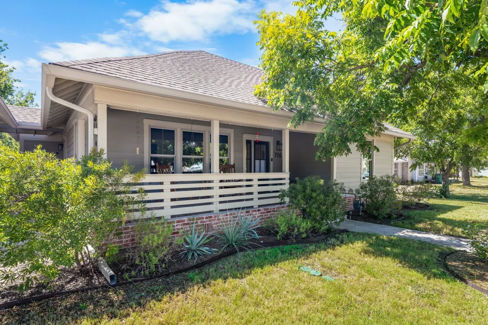 716 W 4th Street McGregor, TX 76657
