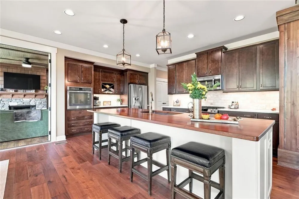 107 Disharoon Drive Big Canoe, GA 30143