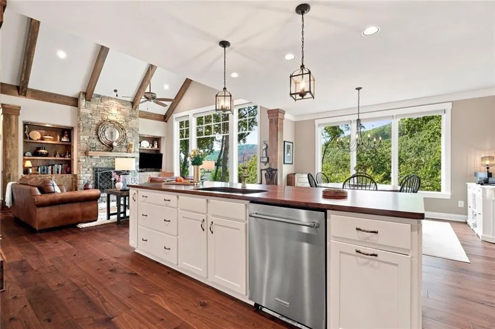 107 Disharoon Drive Big Canoe, GA 30143