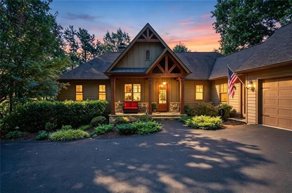 107 Disharoon Drive Big Canoe, GA 30143