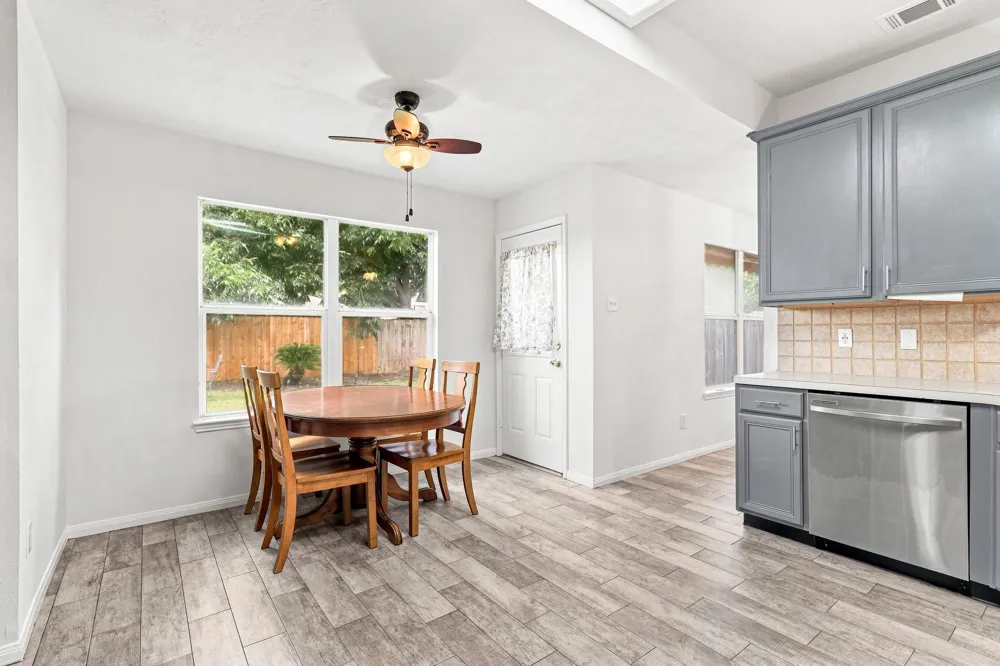 17234 Trace Glen Lane Houston, TX 77083