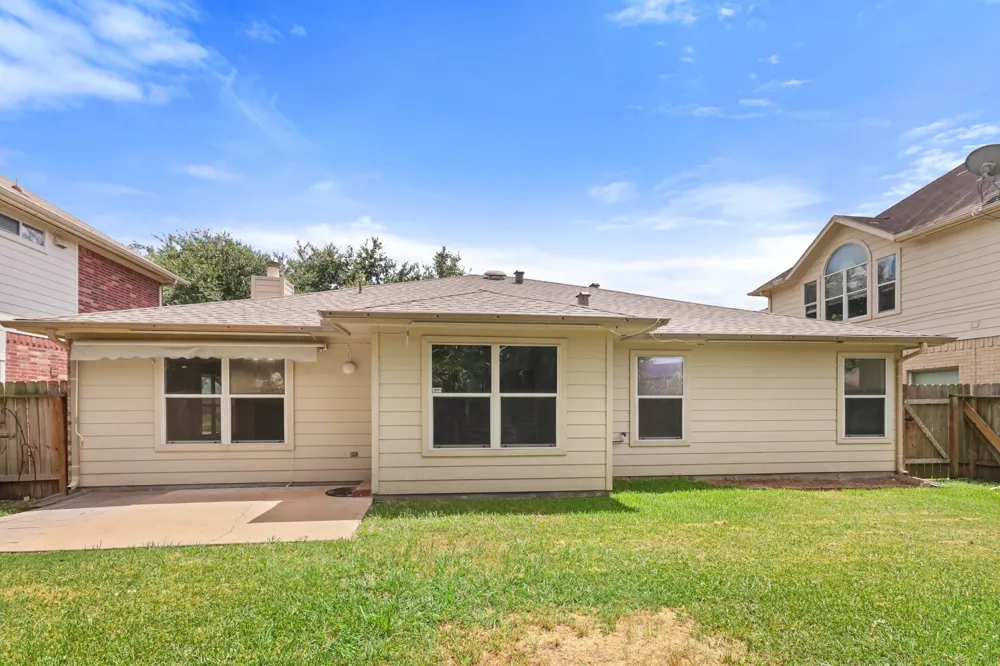 17234 Trace Glen Lane Houston, TX 77083