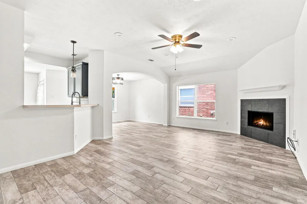 17234 Trace Glen Lane Houston, TX 77083