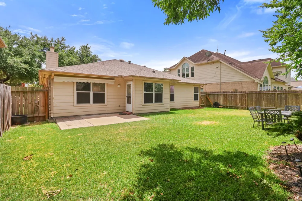 17234 Trace Glen Lane Houston, TX 77083