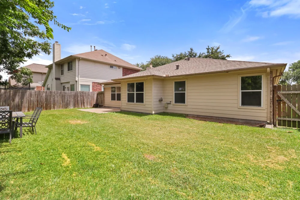 17234 Trace Glen Lane Houston, TX 77083