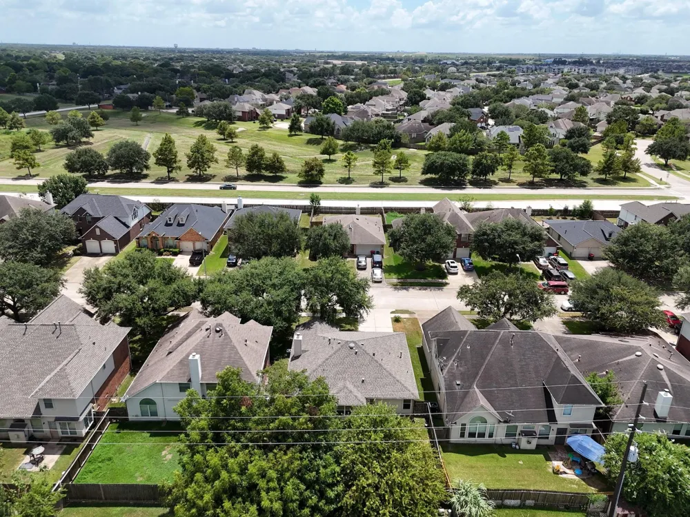 17234 Trace Glen Lane Houston, TX 77083
