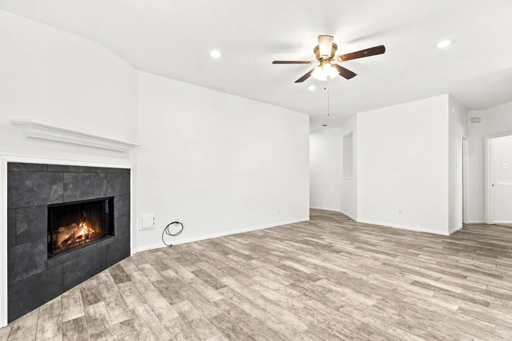 17234 Trace Glen Lane Houston, TX 77083