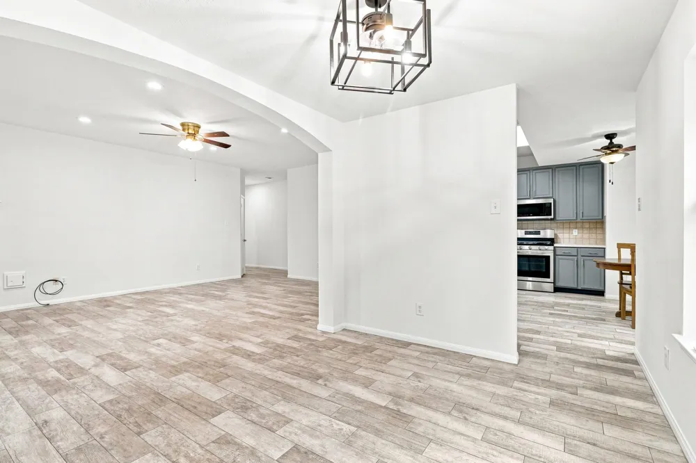 17234 Trace Glen Lane Houston, TX 77083