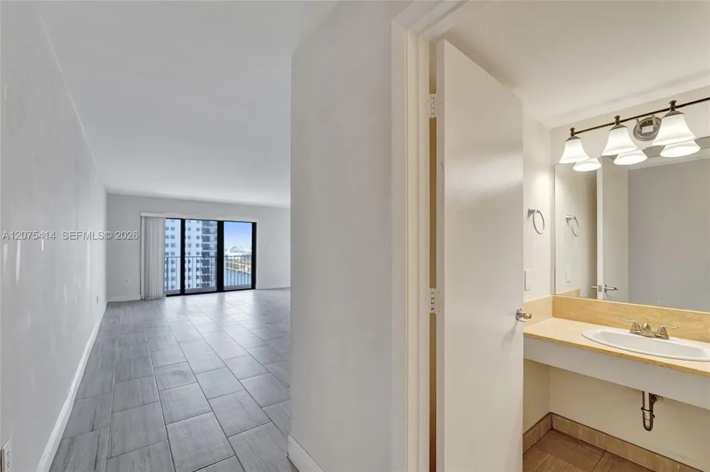 1201 S Ocean Dr #2109N Hollywood, FL 33019