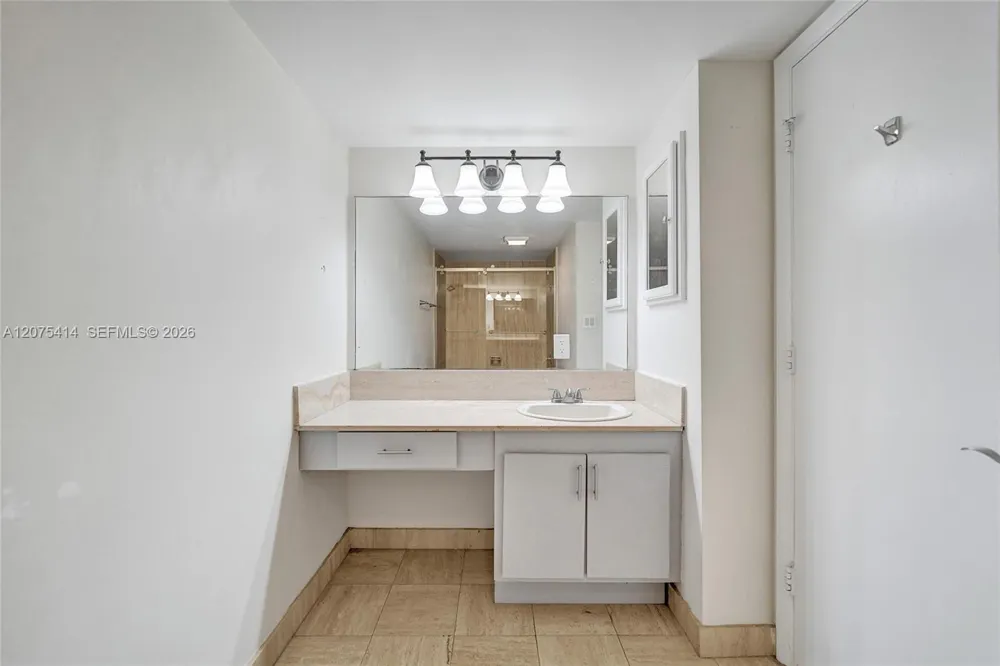 1201 S Ocean Dr #2109N Hollywood, FL 33019