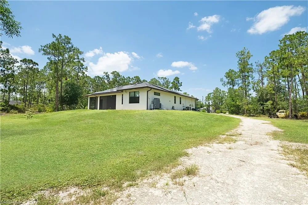 2692 54th Avenue NE Naples, FL 34120