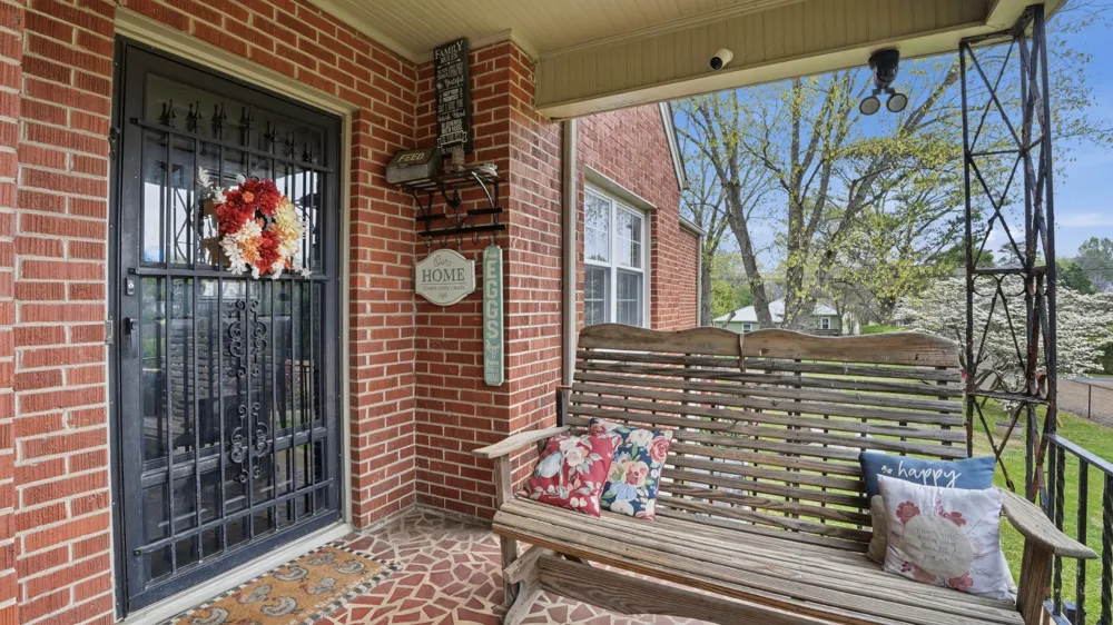 505 4th Ave Fayetteville, TN 37334