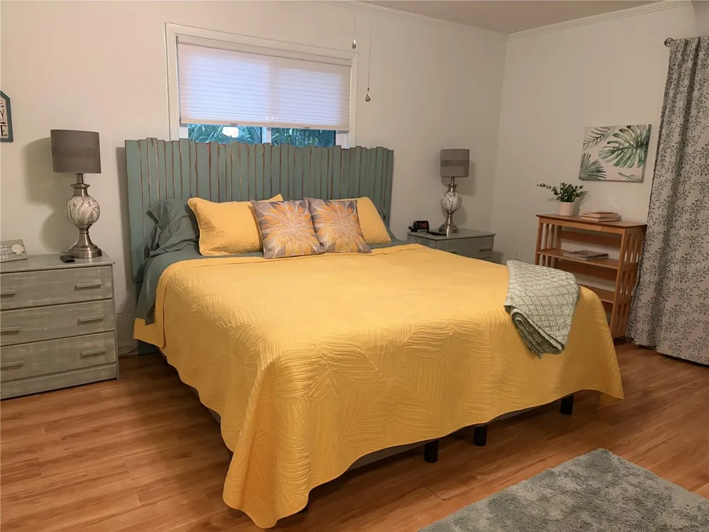 421 RIVIERA STREET Venice, FL 34285