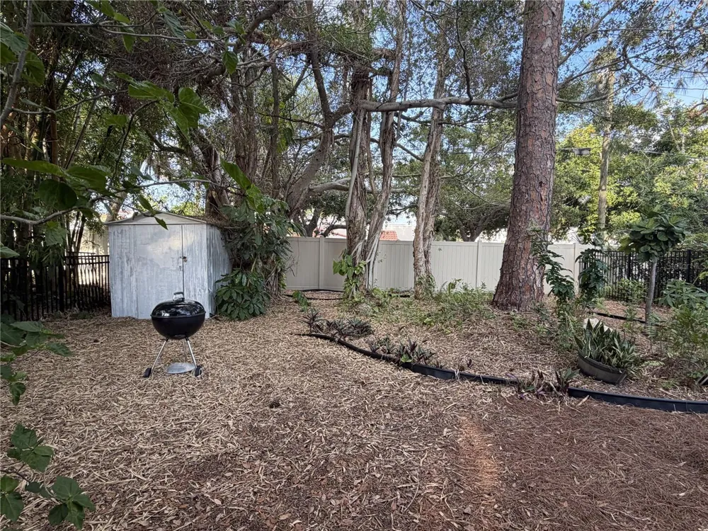 421 RIVIERA STREET Venice, FL 34285