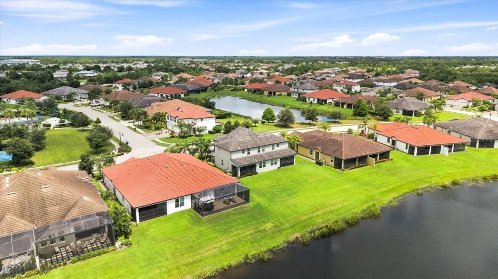 2528 STARWOOD COURT Lakewood Ranch, FL 34211