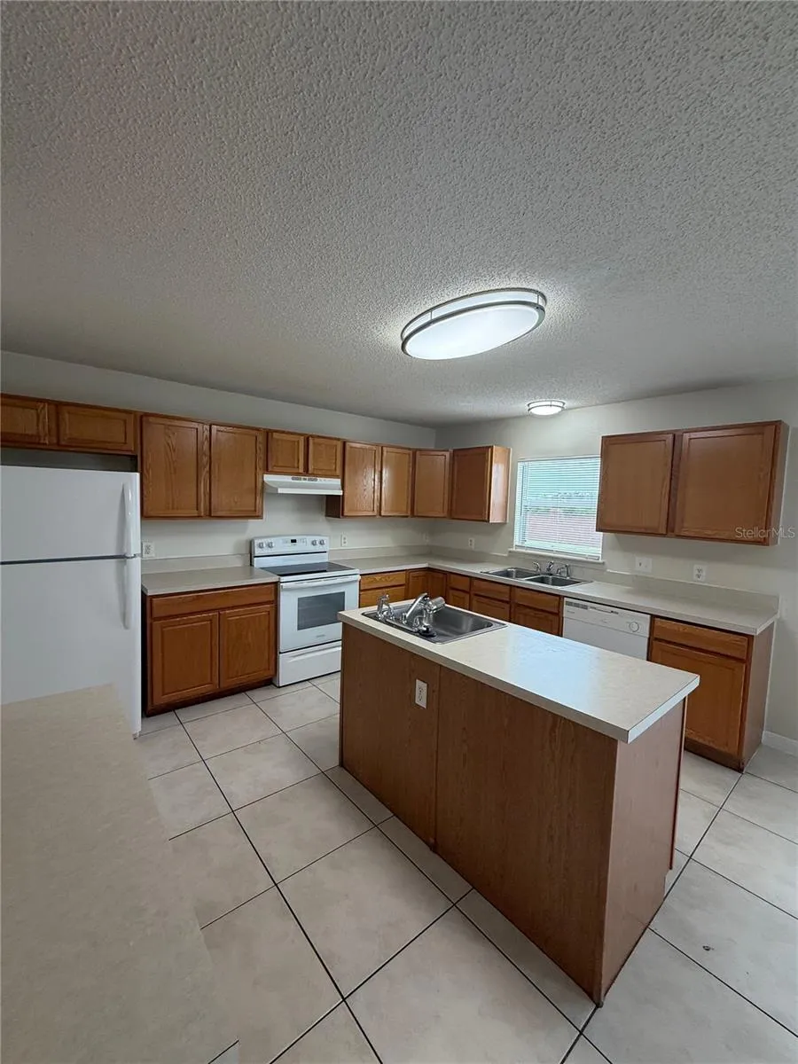 2410 GREAT HARBOR DRIVE Kissimmee, FL 34746