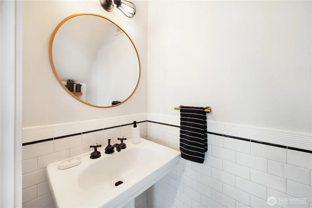 1787 26th Walk NE Issaquah, WA 98029