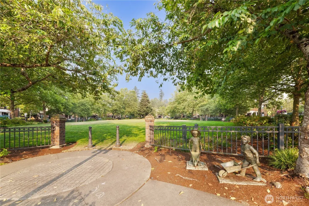 1787 26th Walk NE Issaquah, WA 98029