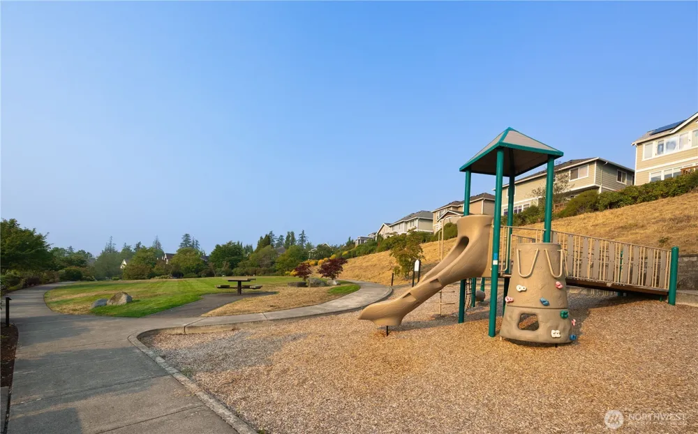 1787 26th Walk NE Issaquah, WA 98029