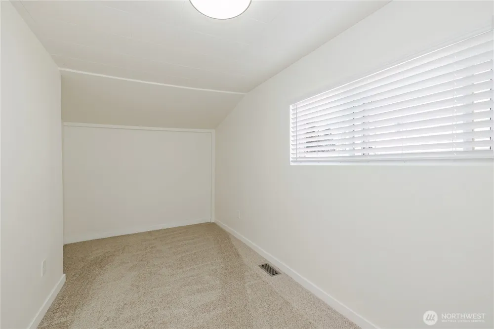 1112 Perry Avenue Bremerton, WA 98310