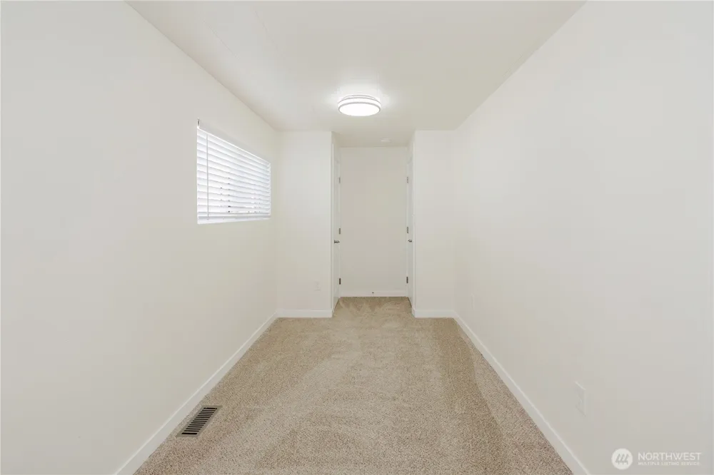 1112 Perry Avenue Bremerton, WA 98310