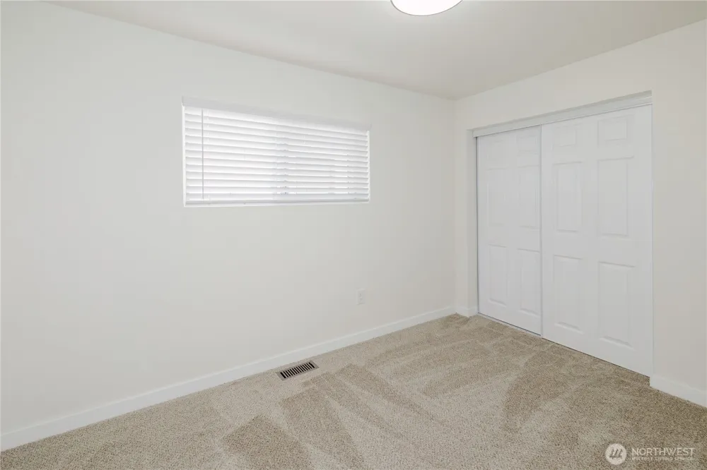 1112 Perry Avenue Bremerton, WA 98310