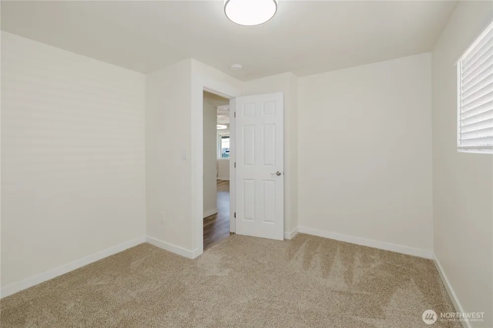 1112 Perry Avenue Bremerton, WA 98310