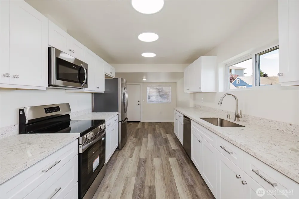 1112 Perry Avenue Bremerton, WA 98310