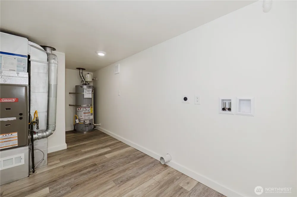 1112 Perry Avenue Bremerton, WA 98310