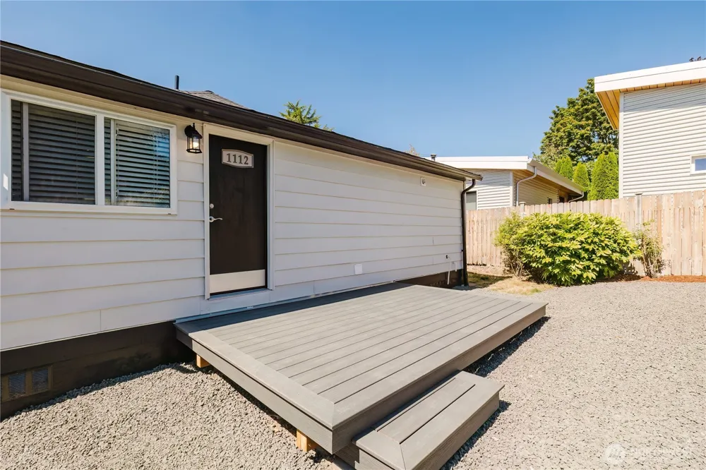 1112 Perry Avenue Bremerton, WA 98310