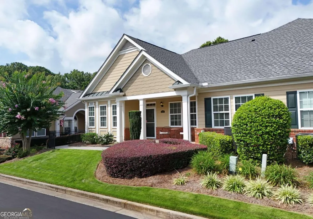 2641 Grapevine CIR Cumming, GA 30041