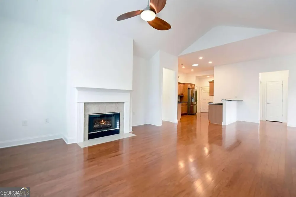 2641 Grapevine CIR Cumming, GA 30041