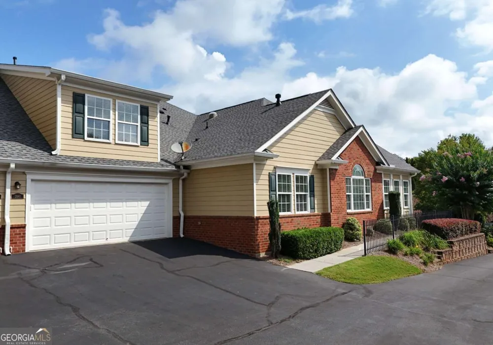 2641 Grapevine CIR Cumming, GA 30041