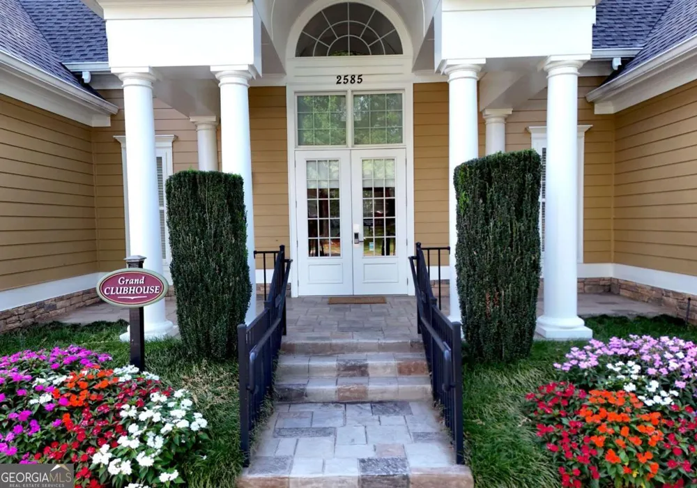 2641 Grapevine CIR Cumming, GA 30041