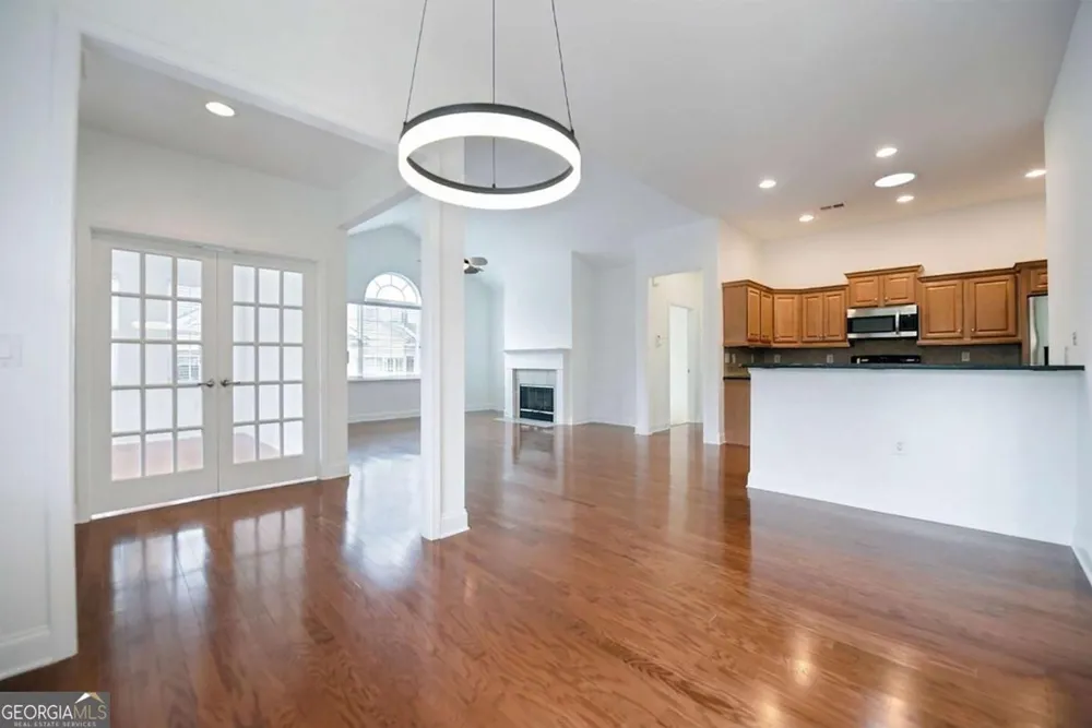 2641 Grapevine CIR Cumming, GA 30041