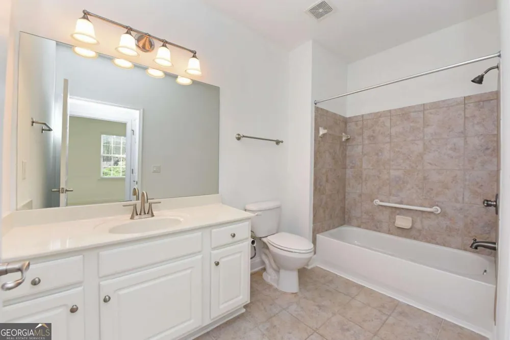 2641 Grapevine CIR Cumming, GA 30041
