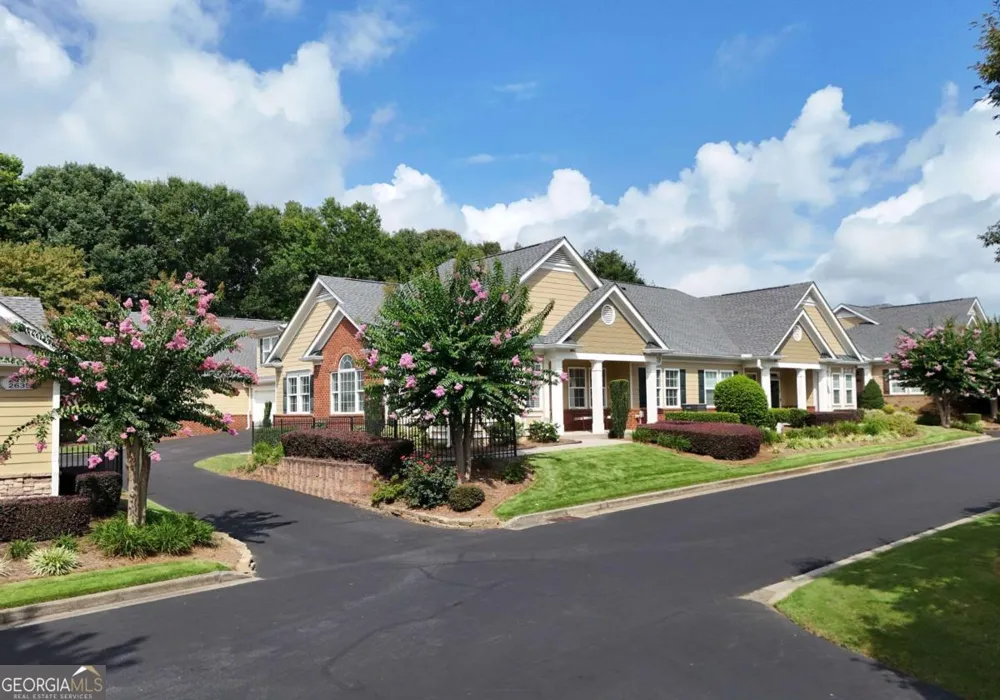 2641 Grapevine CIR Cumming, GA 30041