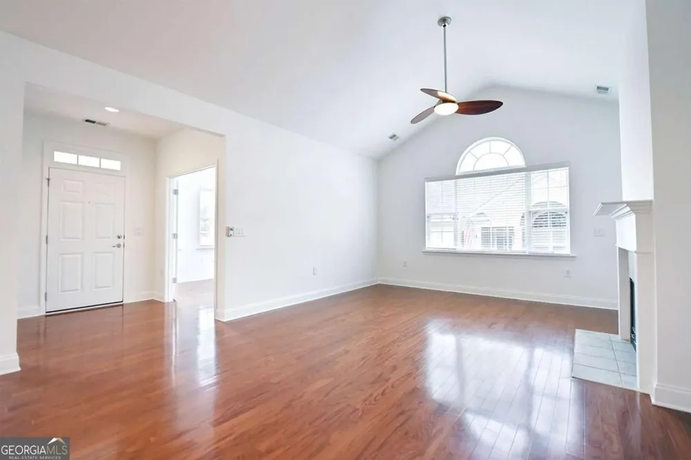2641 Grapevine CIR Cumming, GA 30041