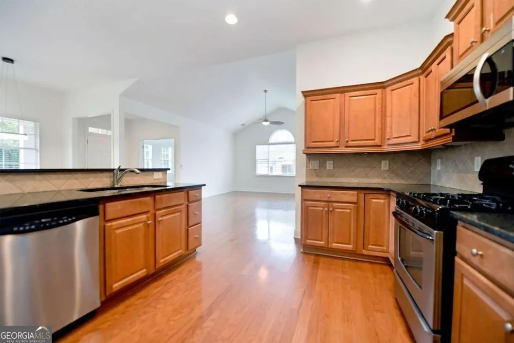 2641 Grapevine CIR Cumming, GA 30041
