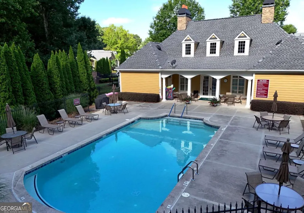 2641 Grapevine CIR Cumming, GA 30041