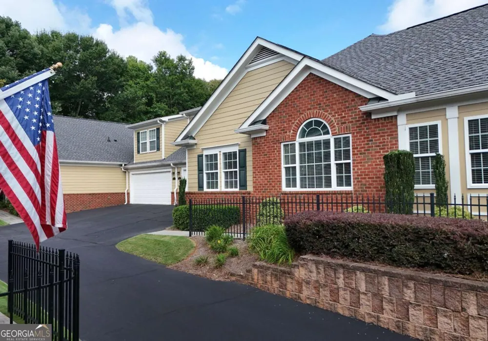 2641 Grapevine CIR Cumming, GA 30041