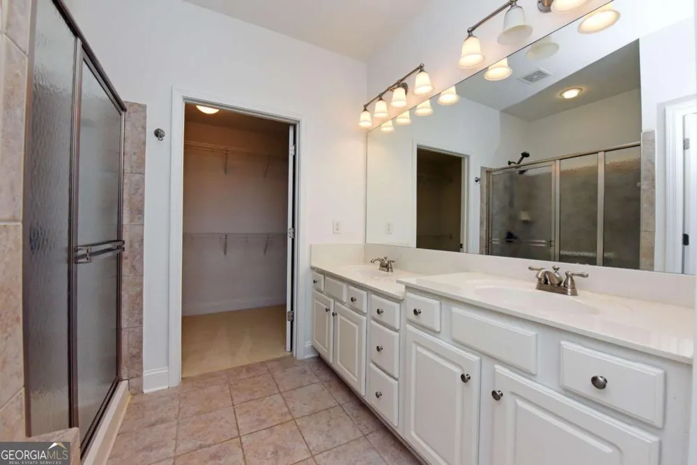 2641 Grapevine CIR Cumming, GA 30041