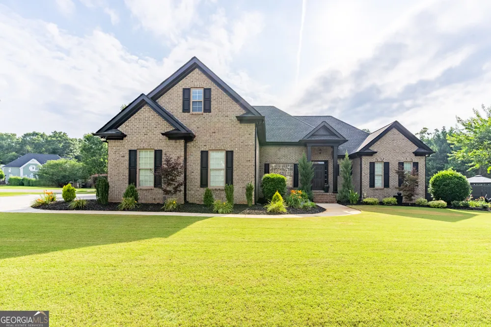 1070 Saint Albans PATH Watkinsville, GA 30677
